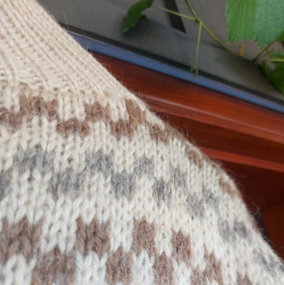 Vintage Wool Hand Knit Sweater - Picture 7 of 11
